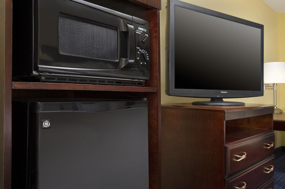 Holiday Inn Express & Suites San Antonio West Sea World Area By Ihg Eksteriør billede