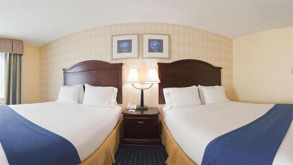 Holiday Inn Express & Suites San Antonio West Sea World Area By Ihg Eksteriør billede