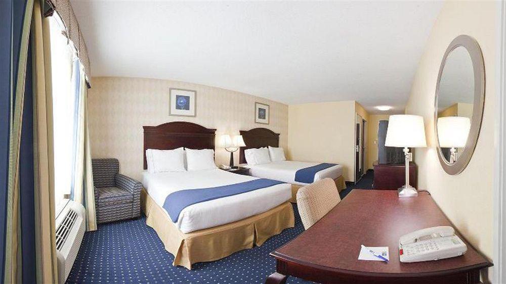 Holiday Inn Express & Suites San Antonio West Sea World Area By Ihg Eksteriør billede