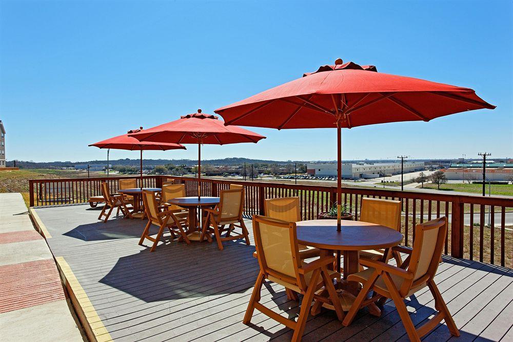 Holiday Inn Express & Suites San Antonio West Sea World Area By Ihg Restaurant billede