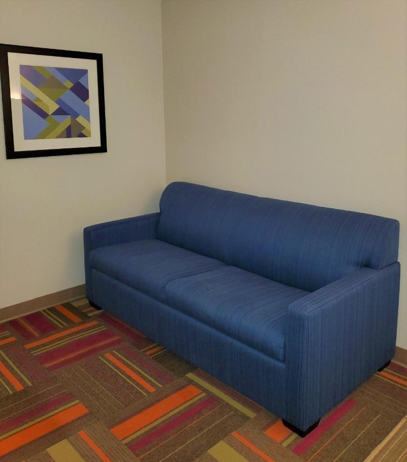 Holiday Inn Express & Suites San Antonio West Sea World Area By Ihg Eksteriør billede