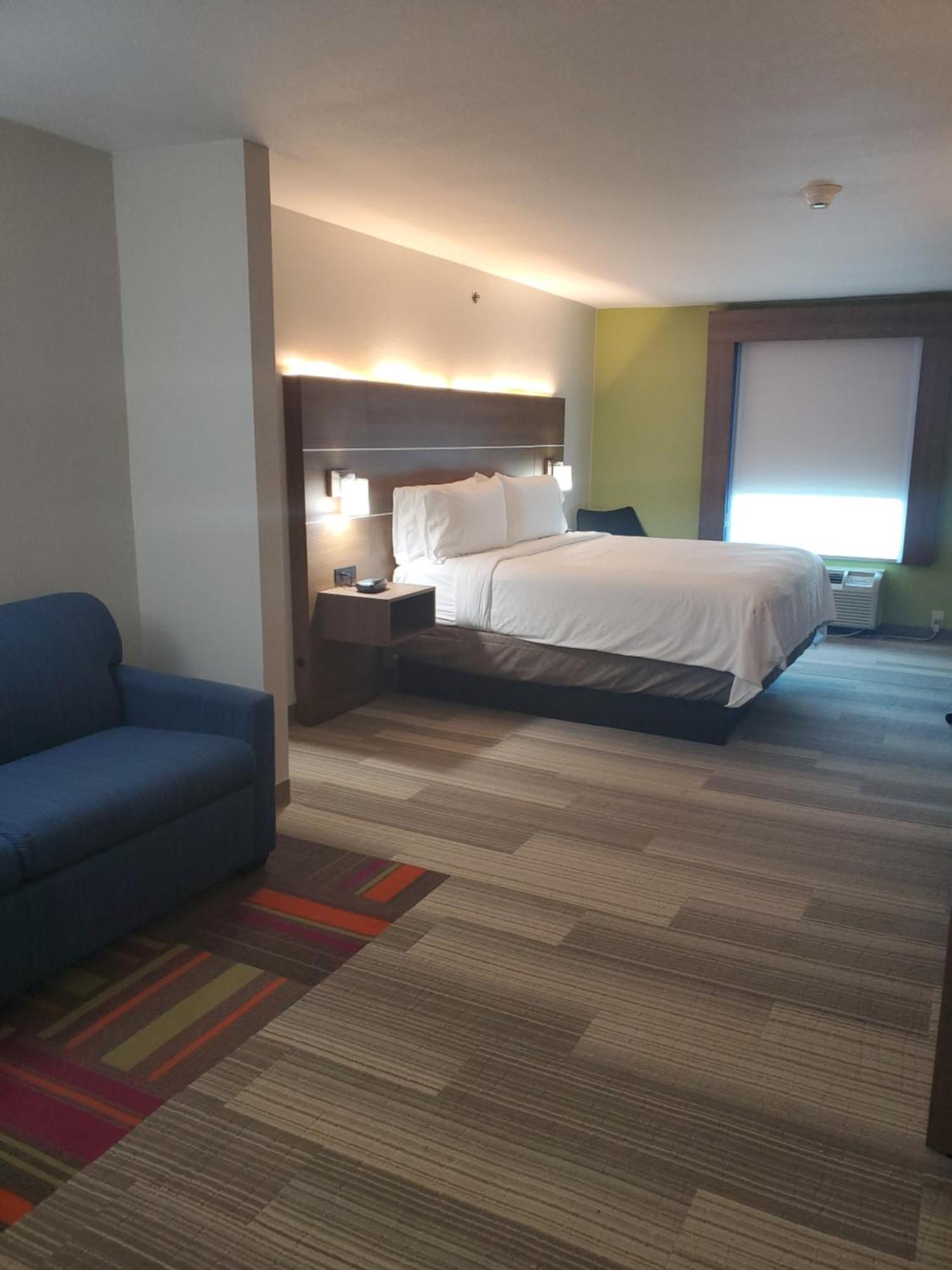 Holiday Inn Express & Suites San Antonio West Sea World Area By Ihg Eksteriør billede