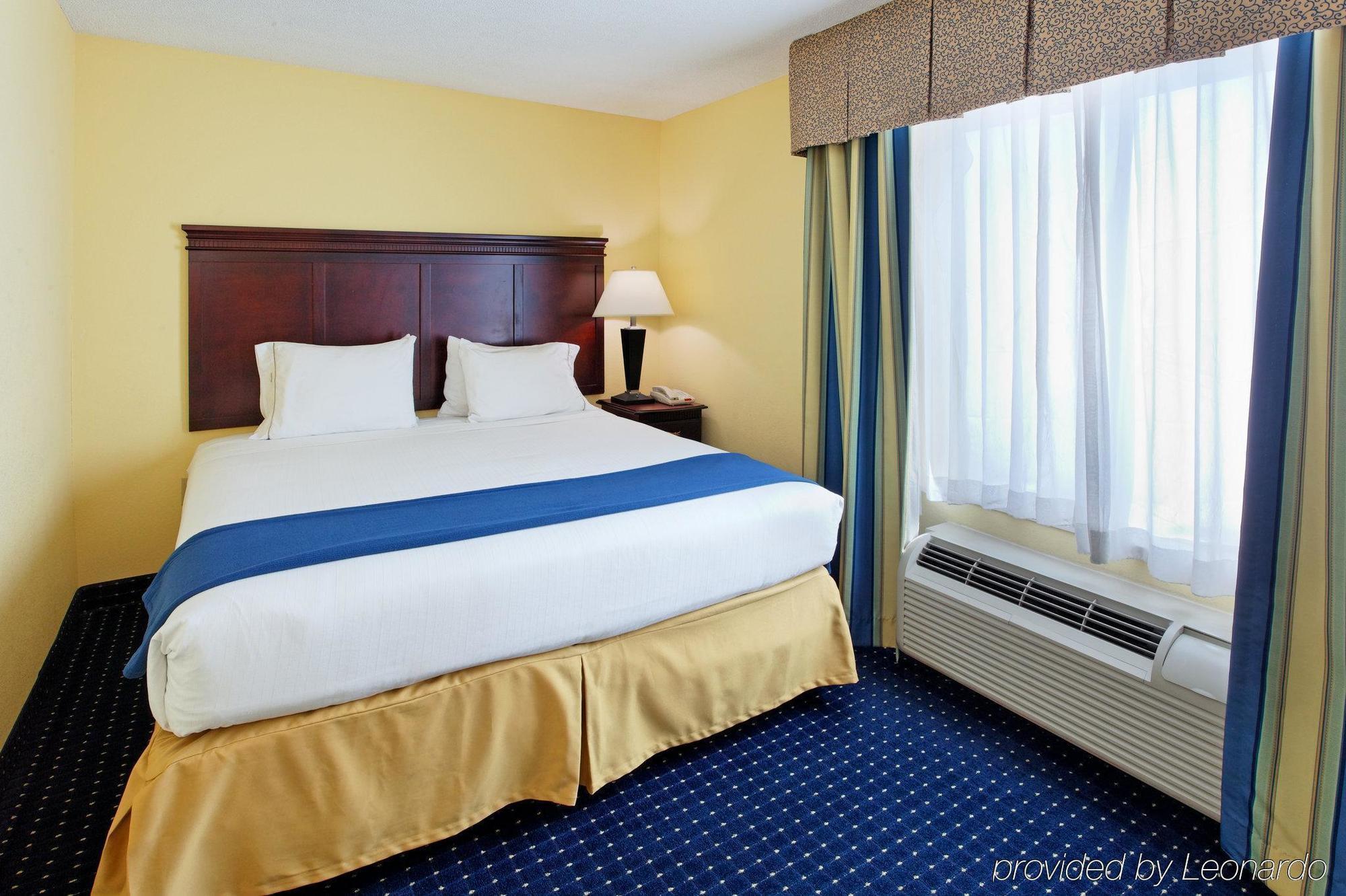 Holiday Inn Express & Suites San Antonio West Sea World Area By Ihg Eksteriør billede